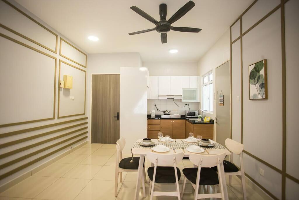 New Skysuites Lovely 2 Bedroom 4-6Pax Τζόχορ Μπάχρου Εξωτερικό φωτογραφία