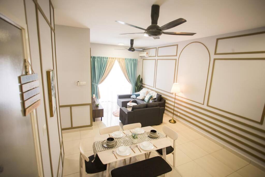 New Skysuites Lovely 2 Bedroom 4-6Pax Τζόχορ Μπάχρου Εξωτερικό φωτογραφία
